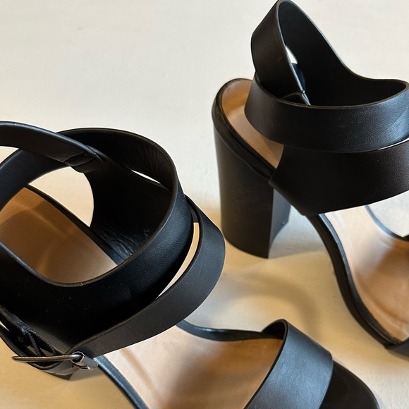 Heart In D Black Ankle Wrap Block Heeled Sandals Size 8.5 - Picture 4 of 13